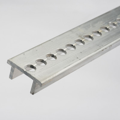 Фотография Профиль-основание алюминиевый для установки наборных шинодержателей 2 м EKF PROxima, артикул BSKP2