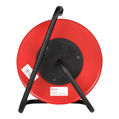 Фотография Удлинитель на катушке Гефест 2.0 4 гнезда 30м с заземлением и предохранителем ПВС 3*1,5 16А/3,5кВт IP44 PROxima, артикул UKA02-16-R315-4-30-IP44