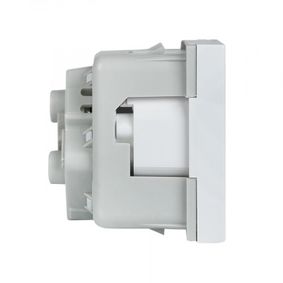 Фотография Розетка 45х45 PRO с заземлением, 45 градусов, белая EKF, артикул E6MR16-028-10-45