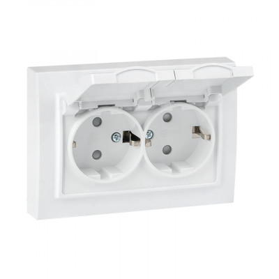 Фотография Минск Розетка 2-местная СП с/з с крышкой 16А белая с защ. штор. IP44 EKF, артикул ERR16-129-200-44